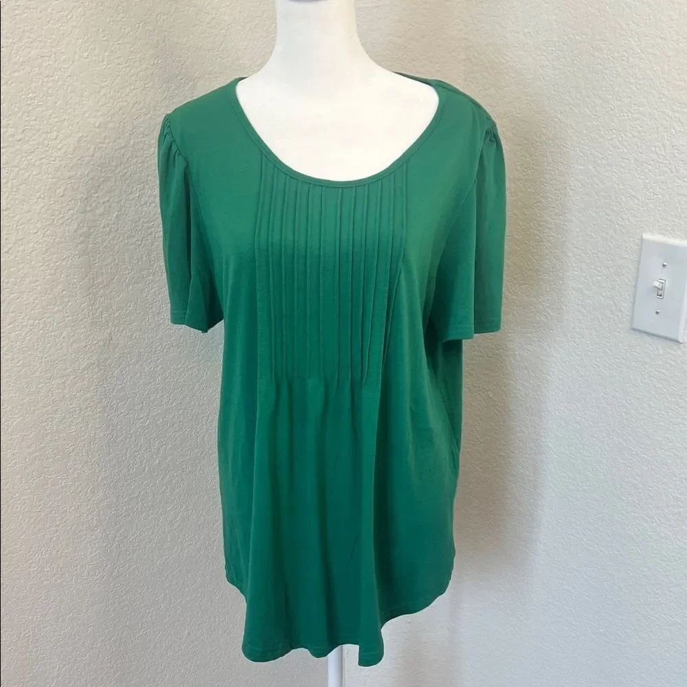 Vibrant Green Pintuck Front Women's Short Sleeve Top